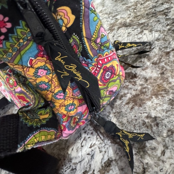 Vera Bradley Floral backpack in GREAT condition - Picture 8 of 8